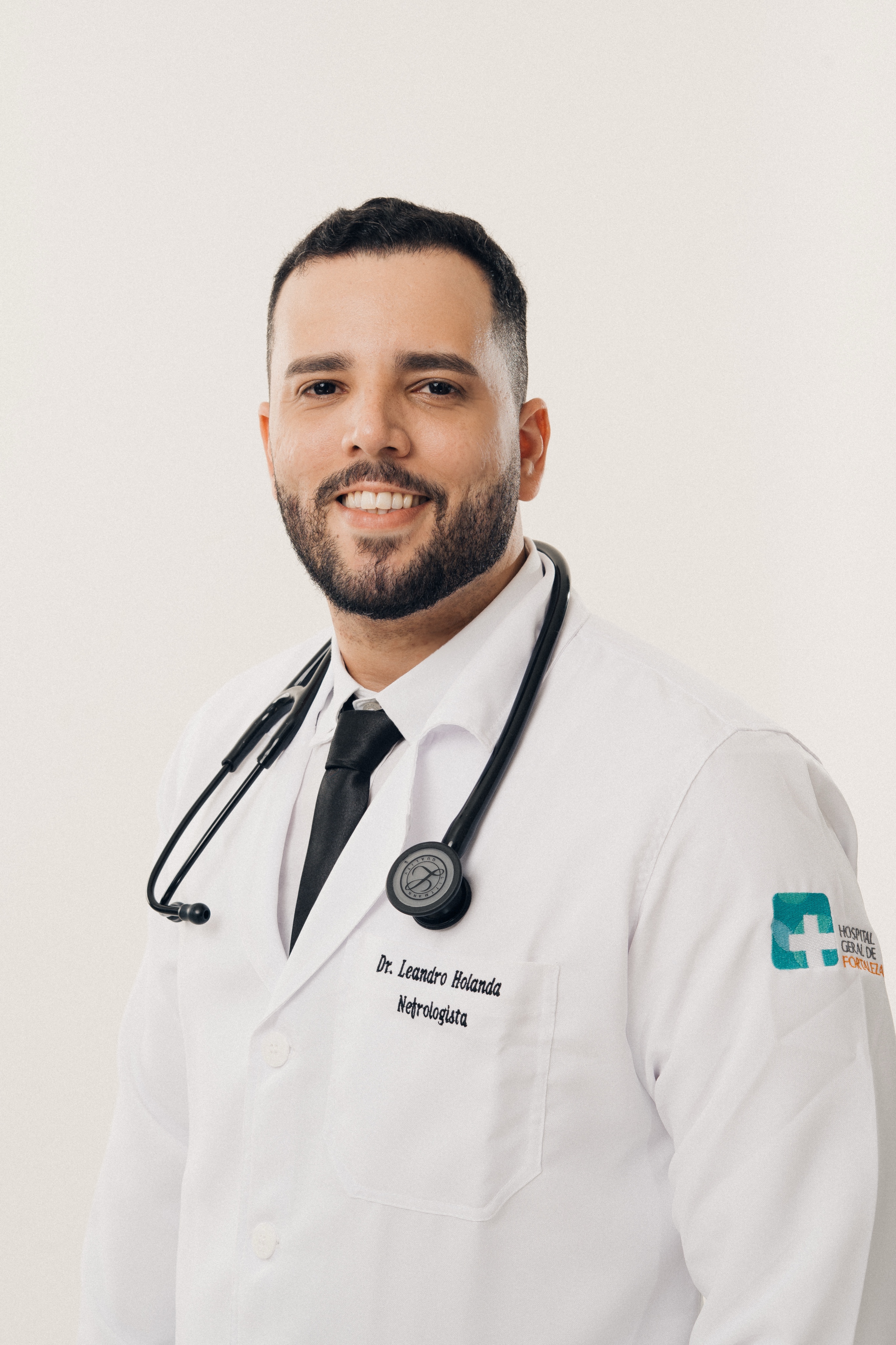 Dr. Leandro Holanda, Nefrologista